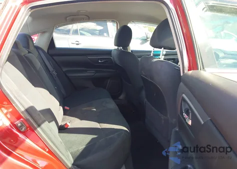 2015 Nissan Altima 2.5 S z USA, uszkodzony, nr VIN 1N4AL3AP3FC423855